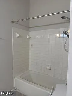 7315 Castleberg Ct — Photo 22