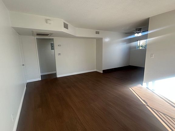 3rd image of 521 S Grevillea Ave APT 1