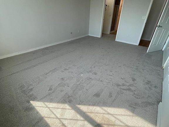 4th image of 5978 N Lincoln Ave APT 2B