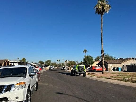 4th image of 6917 W Palm Ln