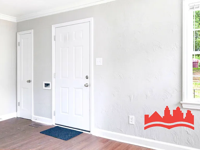 755 E McKellar Ave — Photo 7