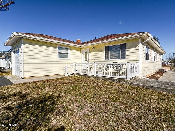 2nd image of 914 Jamaica Boulevard