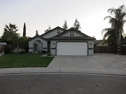 4820 Demaree Pl photo 1