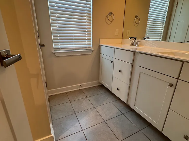 123 Roundtree Dr — Photo 10