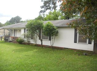 905 Pine Tree Rd, Longview, TX 75604