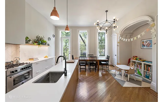 Rented by Douglas Elliman | media 32