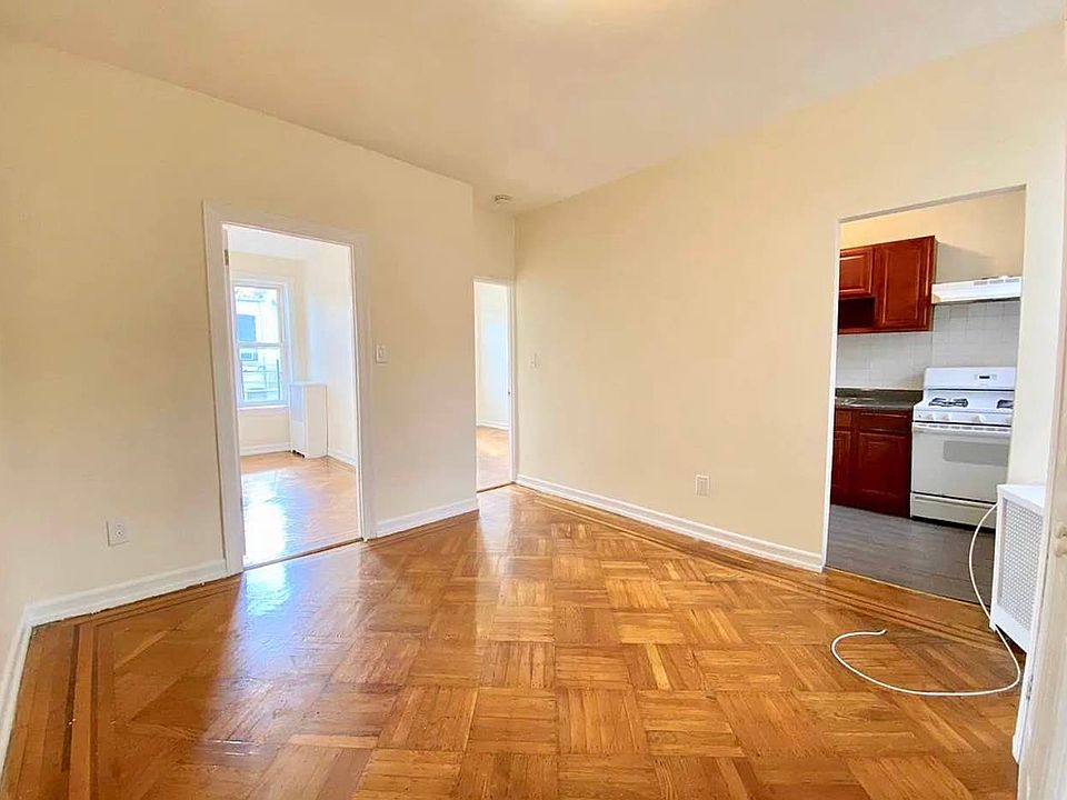 1st image of 384 Rutland Rd APT 2R
