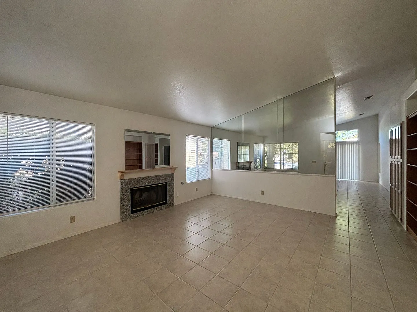 East Lancaster Home — Photo 4
