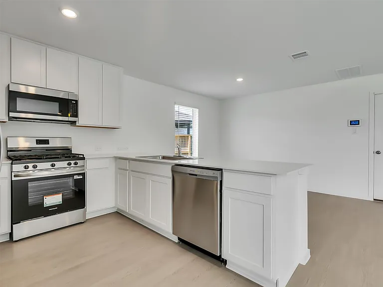 31404 Pratola Serra Cir — Photo 20