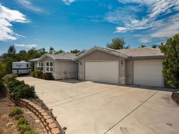 1406 Devin Dr, Fallbrook, CA 92028