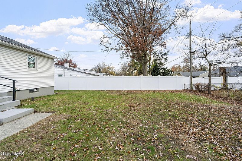5th image of 22 Hanifin Avenue