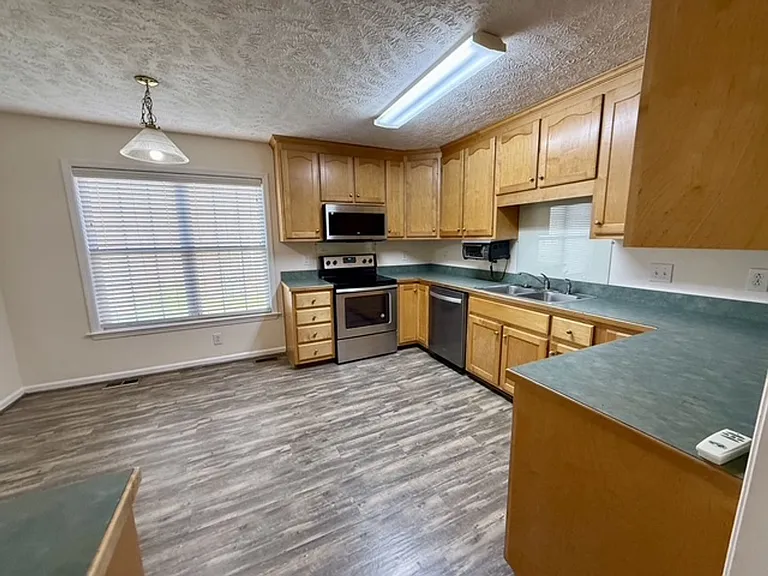 6808 Jacobs Creek Cir — Photo 6