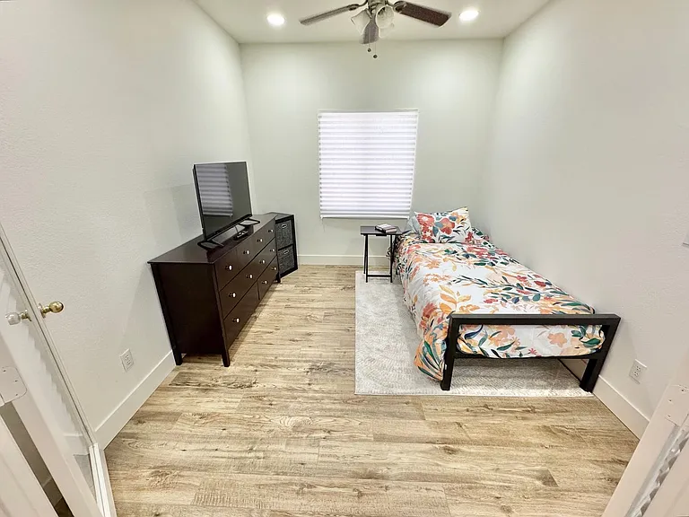 8852 Winter Sky Ave — Photo 11
