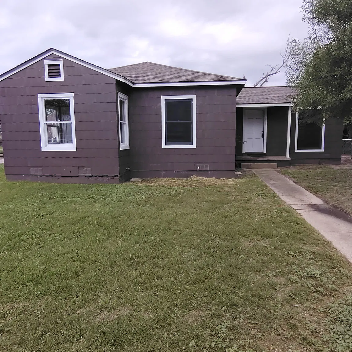 3 bed, 1240 sqft, $1,375 — Photo 3