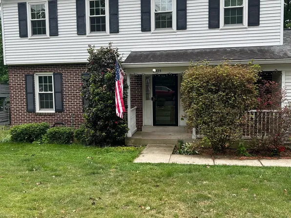 8525 Hooes Rd, Springfield, VA 22153