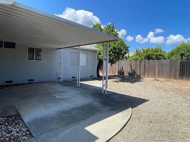 8421 Westwood Dr — Photo 17