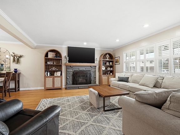 5th image of 564 Fairwood Rd