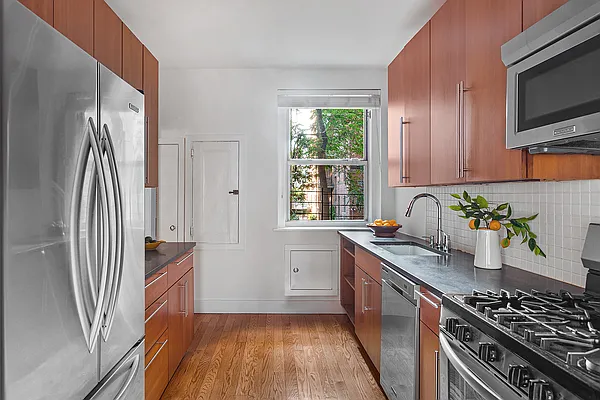 Sold by Compass | media 3