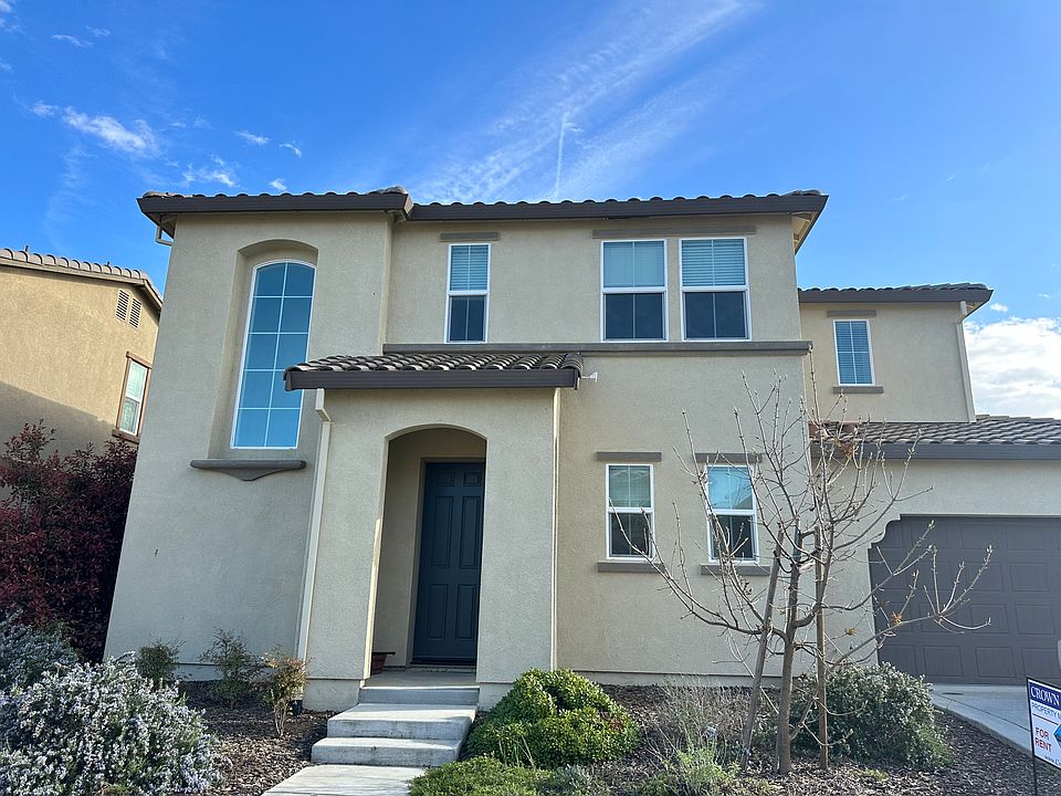 1st image of 137 Wisteria Cir