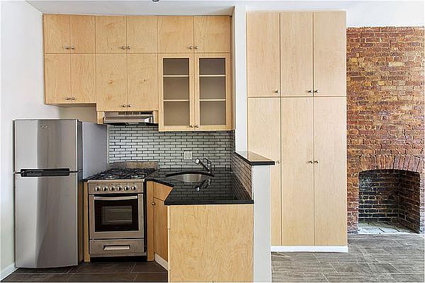 1st image of 30 Cornelia St APT 7