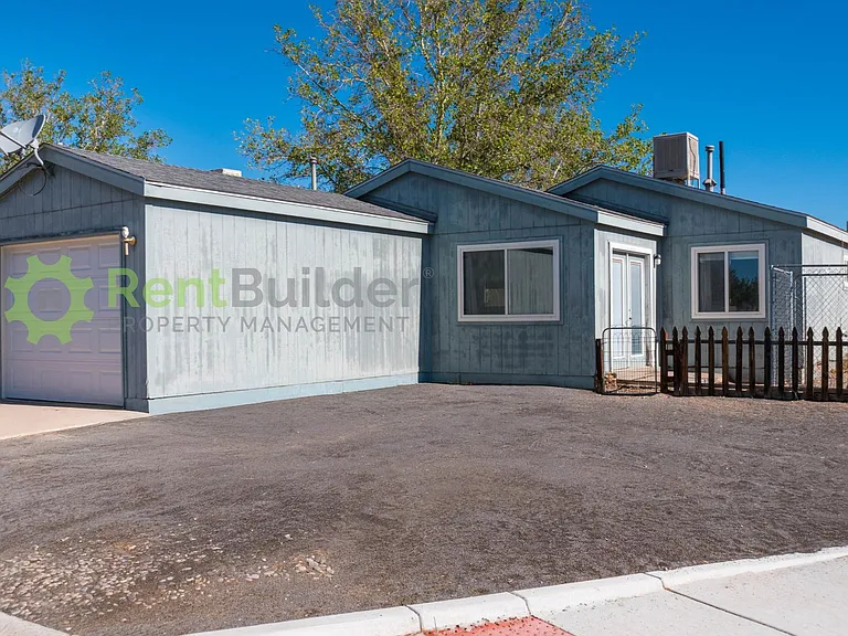1864 Blackberry Rd NE — Photo 2