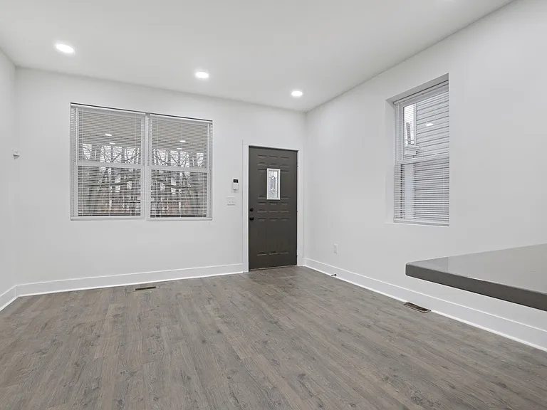 272 S 22nd St #272 — Photo 14