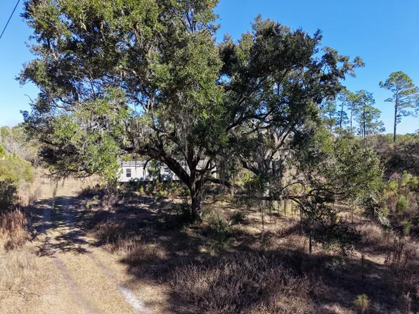 150 Jeffie Tucker Rd, Eastpoint, FL 32328