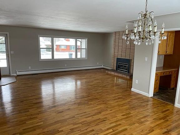 3rd image of 2120 North Pl