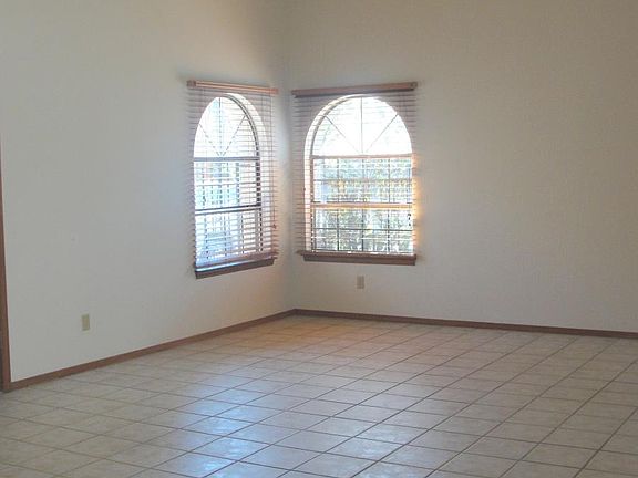 4th image of 1306 Don Budge Way
