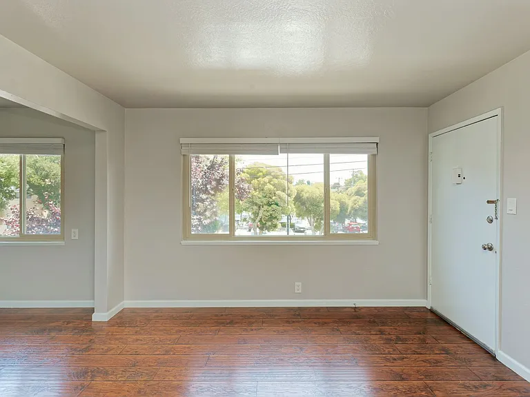 3405 Dimond Ave — Photo 16