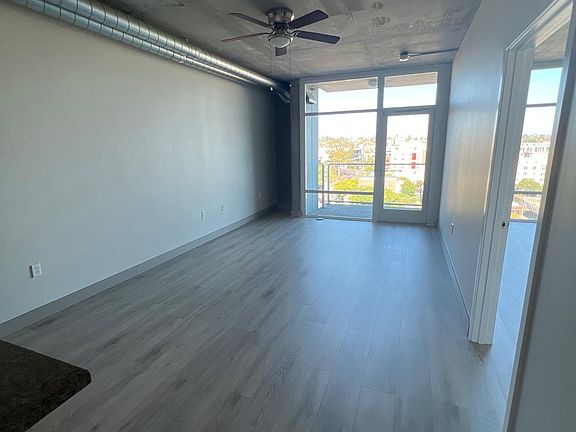 2nd image of 710 Park Blvd #710