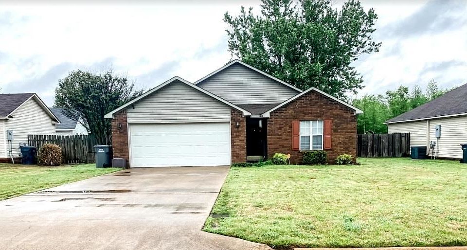 1st image of 1424 Crepe Myrtle Dr