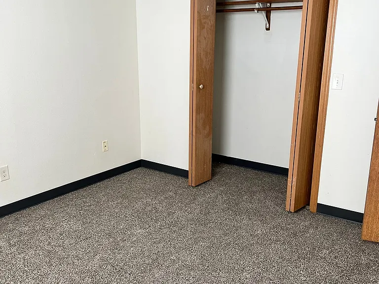 3 Bd Townhome — Photo 5