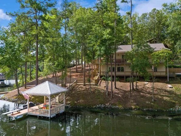 373 Pineywoods Dr, Wedowee, AL 36278