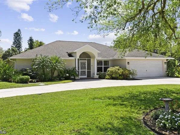 7294 Pelas Cir, North Fort Myers, FL 33917