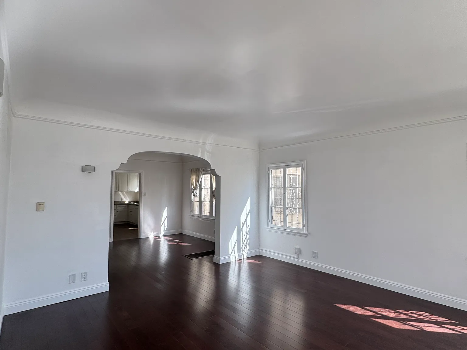 1 bed, 900 sqft, $2,495 — Photo 3