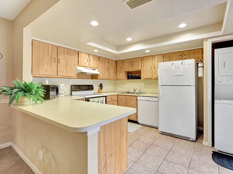 1558 Shaker Cir — Photo 6