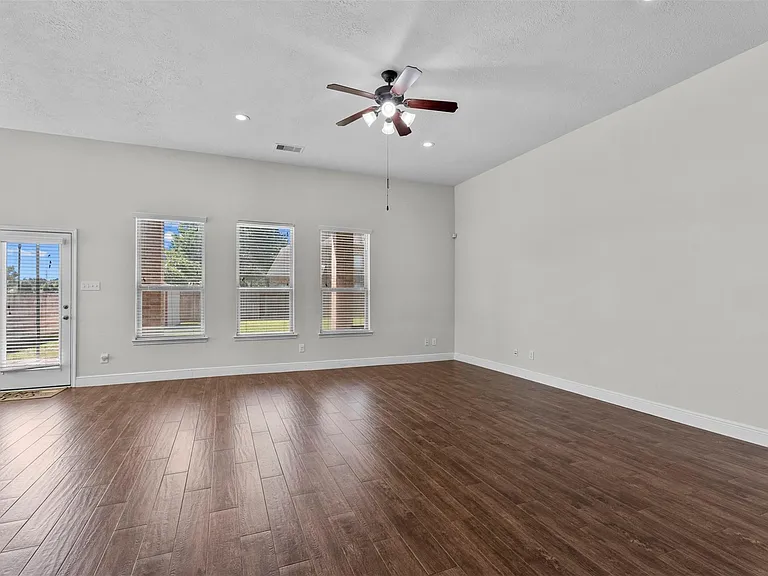 2558 Marufo Vega Dr — Photo 7