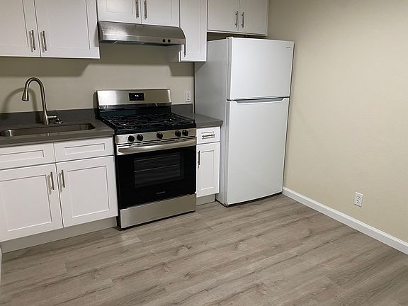 5th image of 18014 Mulberry Ave #18