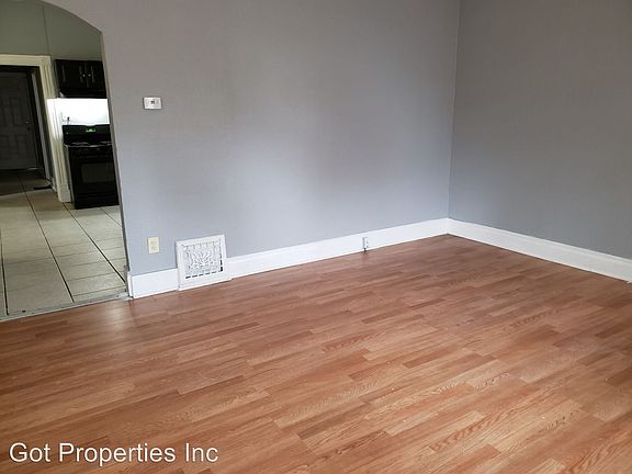 3rd image of 5714 Helen Ave