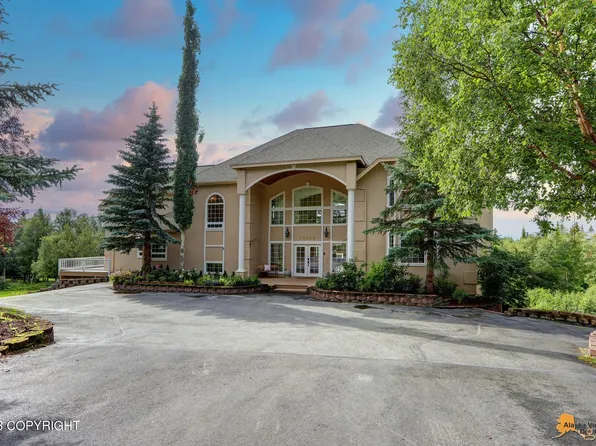 10040 Schuss Dr, Anchorage, AK 99507