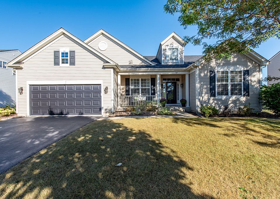 1st image of 747 N Silver Leaf Ln
