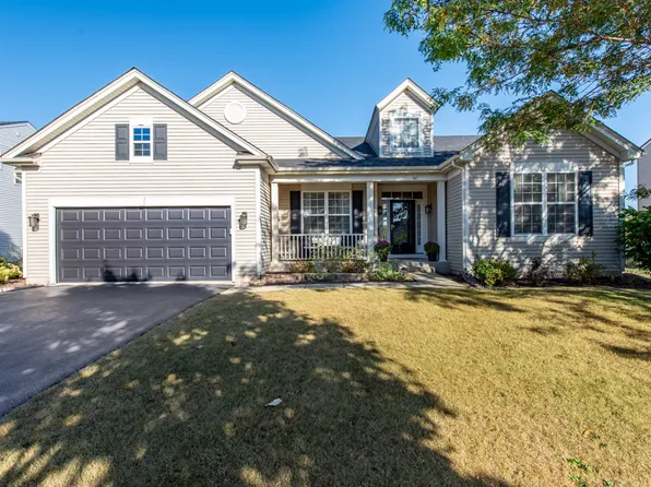 747 N Silver Leaf Ln, Round Lake, IL 60073