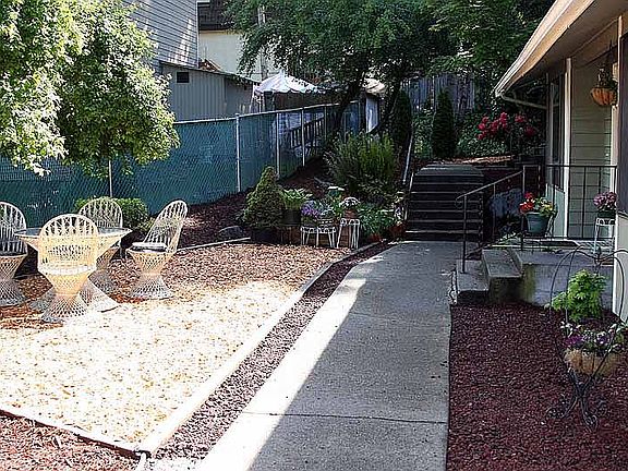 5th image of 4624 176th St SW