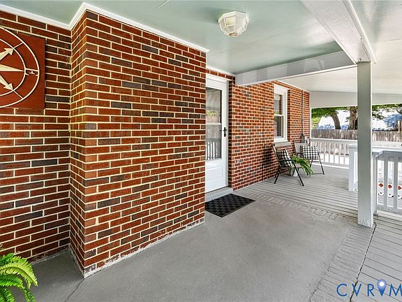 4th image of 2131 Hicks Rd