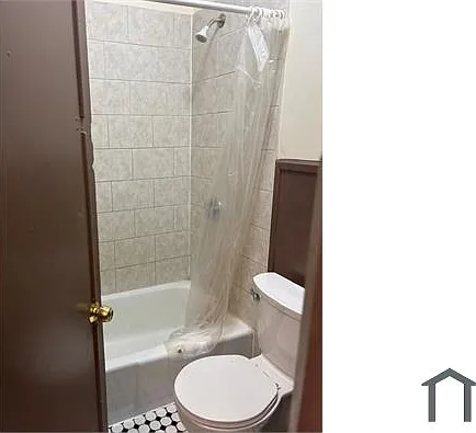 Studio, 400 sqft, $920 — Photo 4