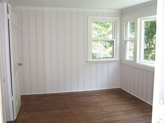 3rd image of 1226 Pleasant View Dr