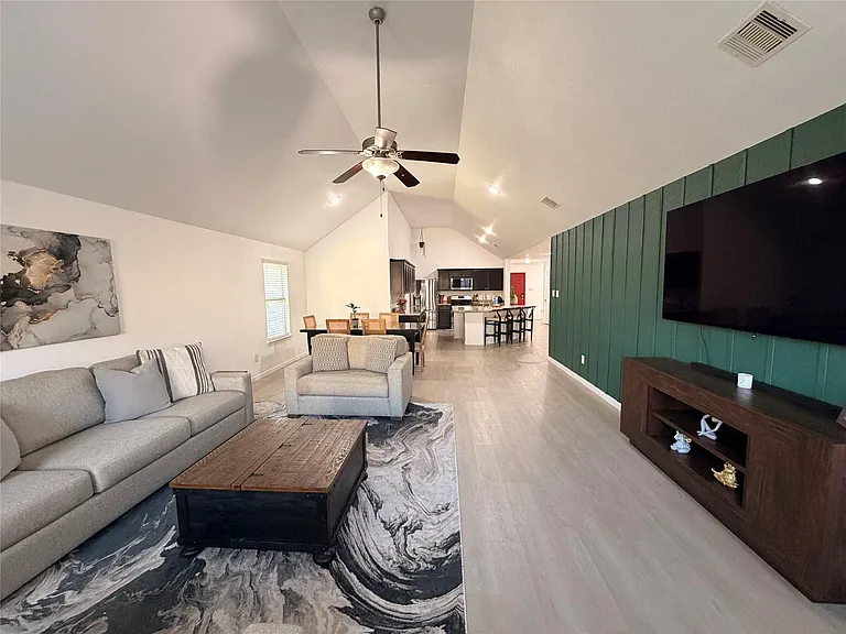 21106 Kirkland Woods Dr — Photo 3