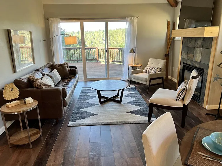 4803 Falcon Dr — Photo 2