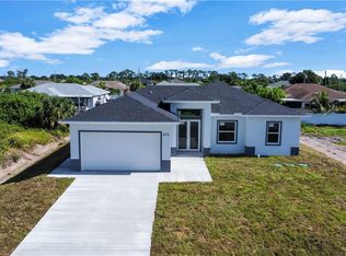475 Raymer St, Lehigh Acres, FL 33974